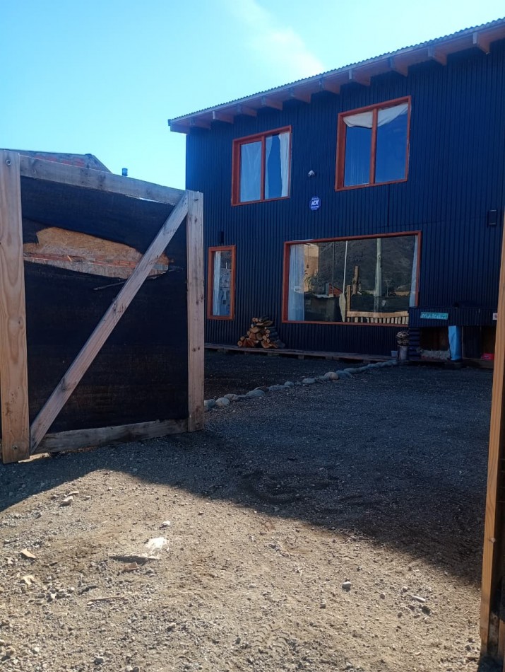 Casa de 79 m2 en Valle Azul en lote de 200m2 - Frente a espacio verde