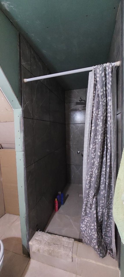 Casa de 79 m2 en Valle Azul en lote de 200m2 - Frente a espacio verde