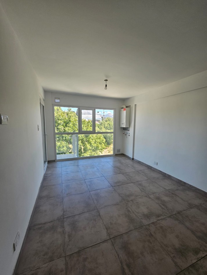 Departamento 3 ambientes de 75 m2 con balcon y parrilla