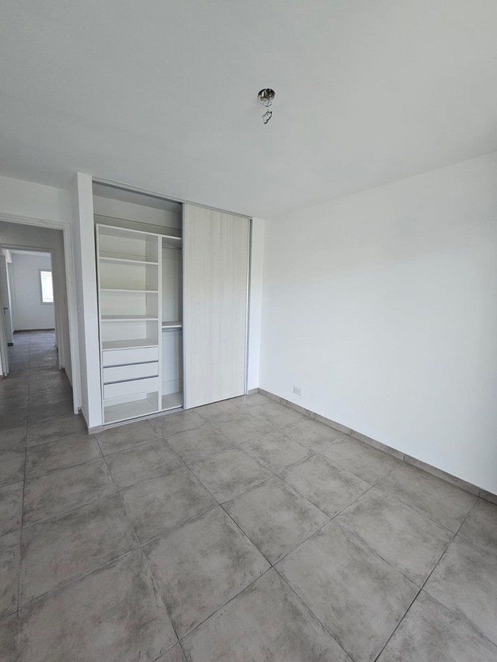 Departamento 3 ambientes de 75 m2 con balcon y parrilla