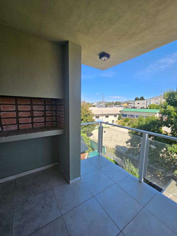 Departamento 3 ambientes de 75 m2 con balcon y parrilla