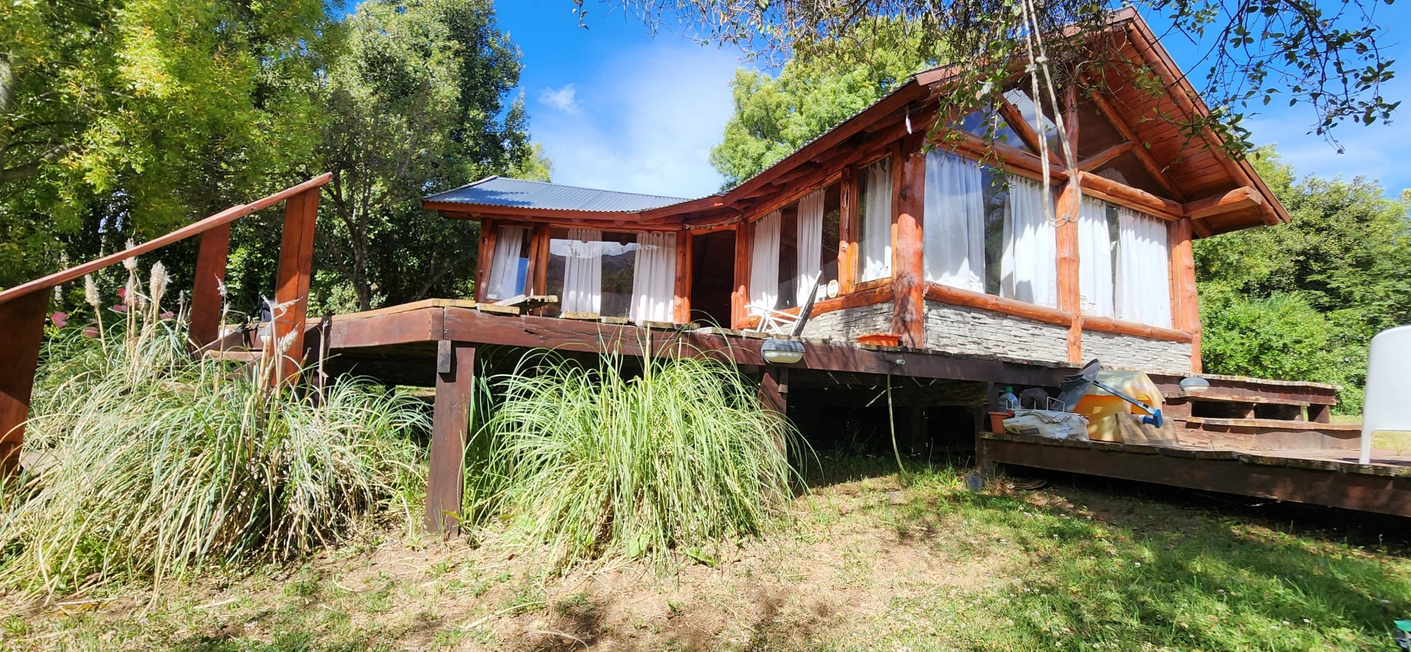 Casa en venta en Barrio Los Coihues - Entorno natural y apta turismo