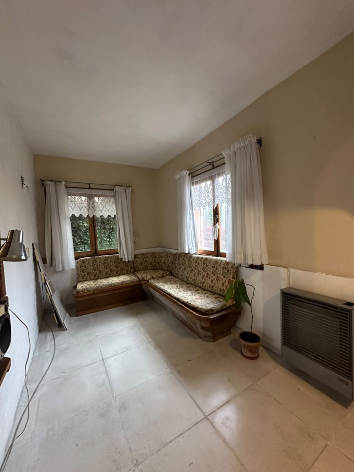 Casa en venta - Rolando 1559