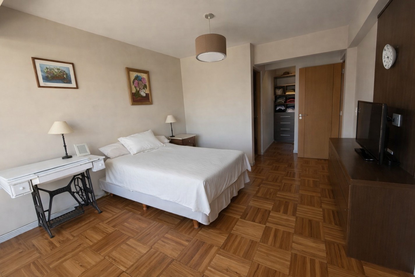 Piso de tres dormitorios con vista + cochera