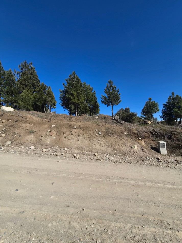 Lote con vista al lago en Solares del Este