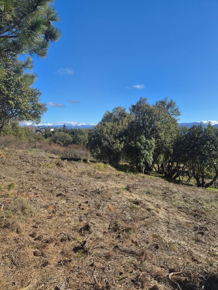 Lote con vista al lago en Solares del Este