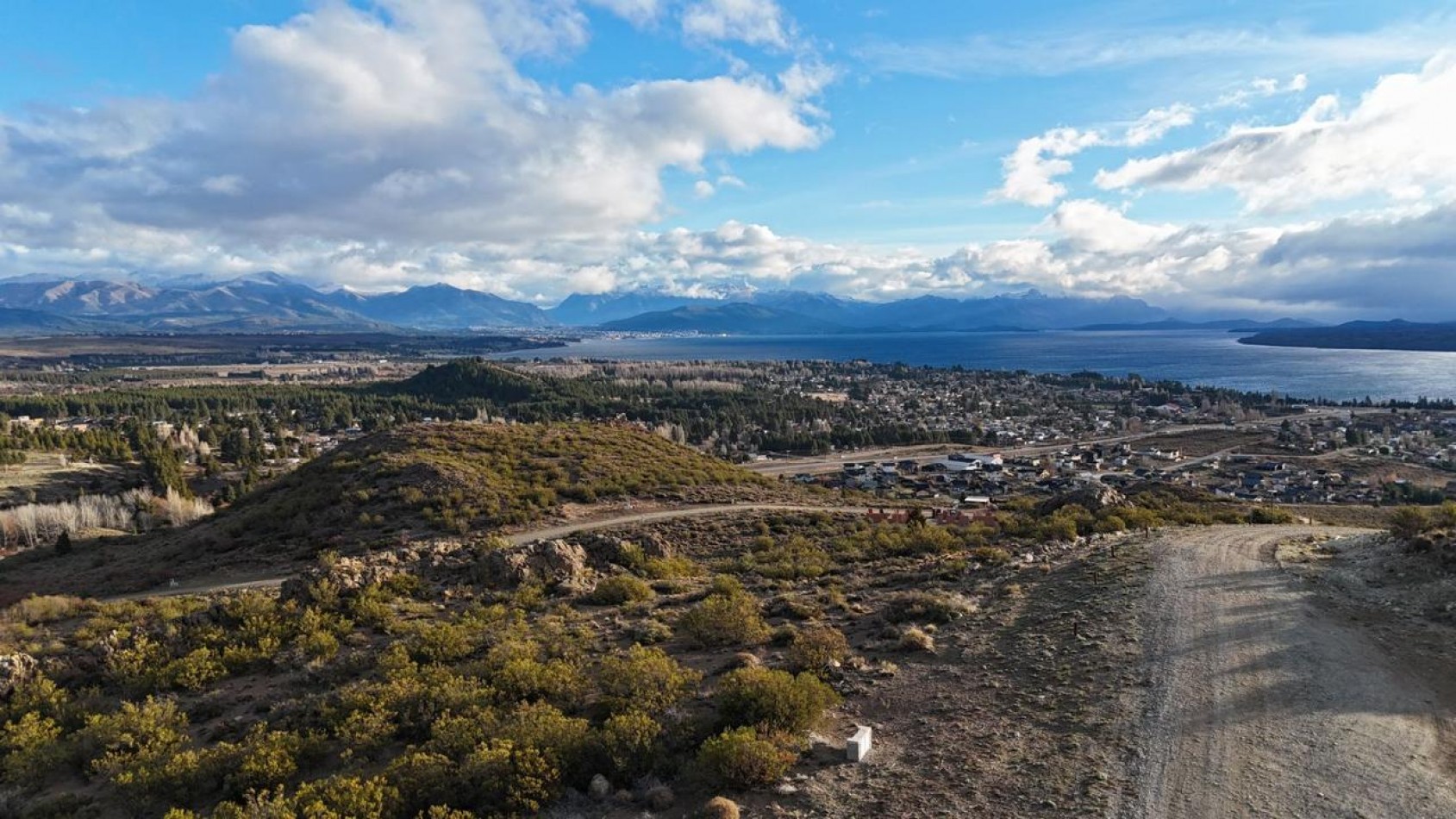 Venta de lote en Barrancas de Dina Huapi con vista