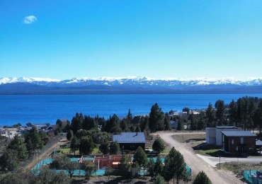 Lote con vista al lago en Solares del Este