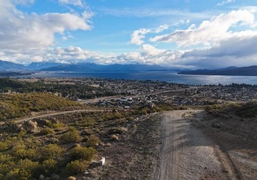 Venta de lote en Barrancas de Dina Huapi con vista
